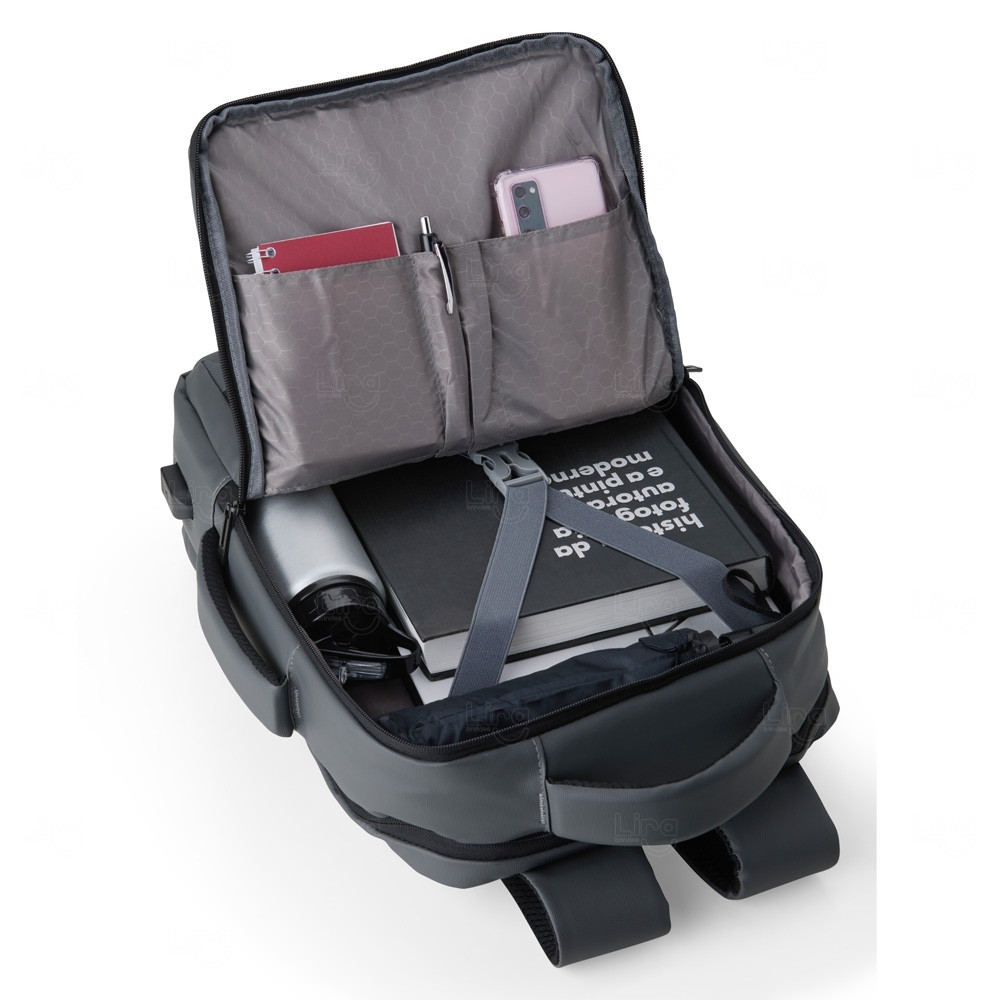 Mochila Executiva 23L em Couro Sintético com USB 